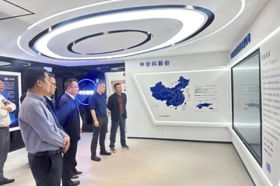 中国移动苏州公司领导一行莅临云顶国际yd2333科子公司中科智能参观指导